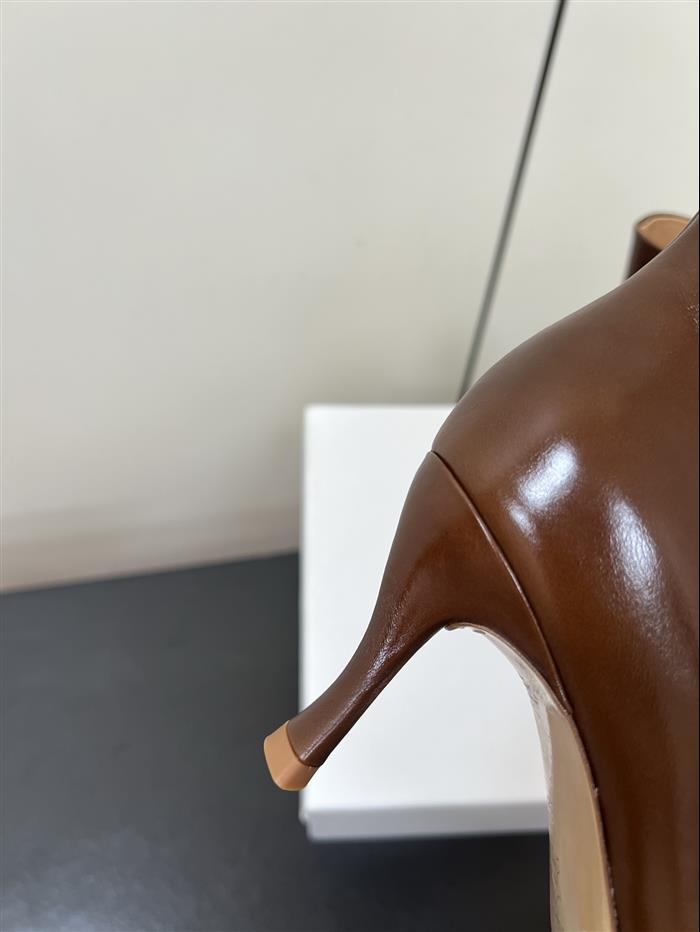 20251128174331423 390